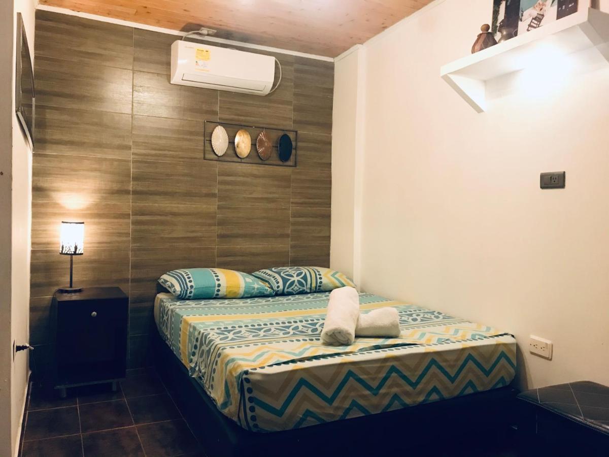 Casa Mama Waldy Hostel Cartagena エクステリア 写真