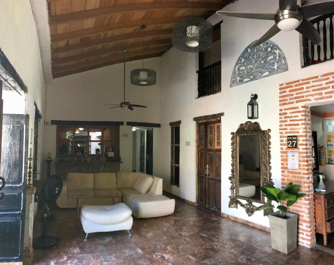 Casa Mama Waldy Hostel Cartagena エクステリア 写真
