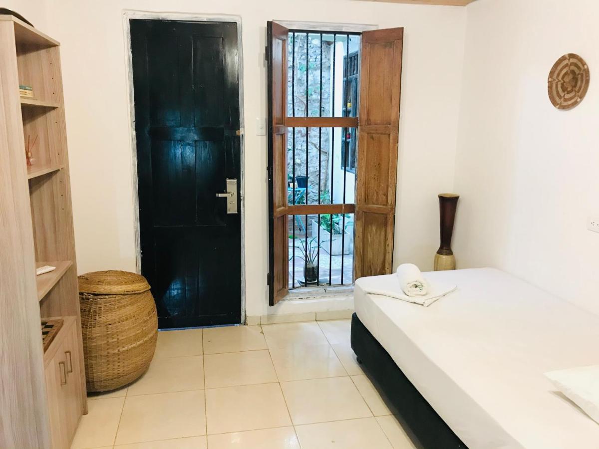 Casa Mama Waldy Hostel Cartagena エクステリア 写真