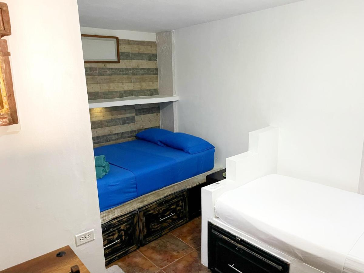 Casa Mama Waldy Hostel Cartagena エクステリア 写真